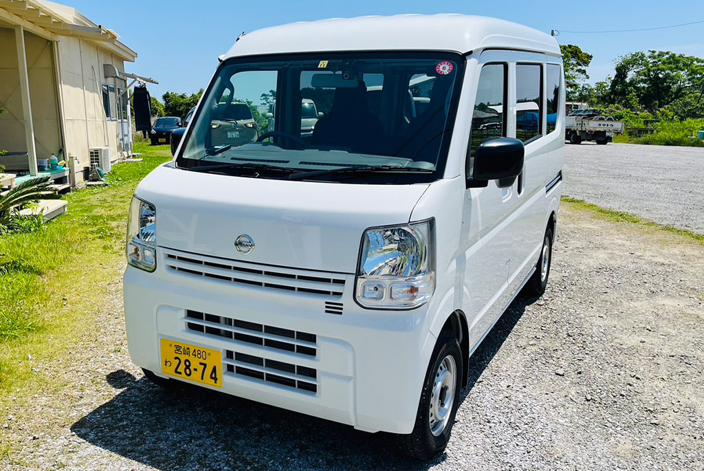 日産クリッパーバン軽貨物車